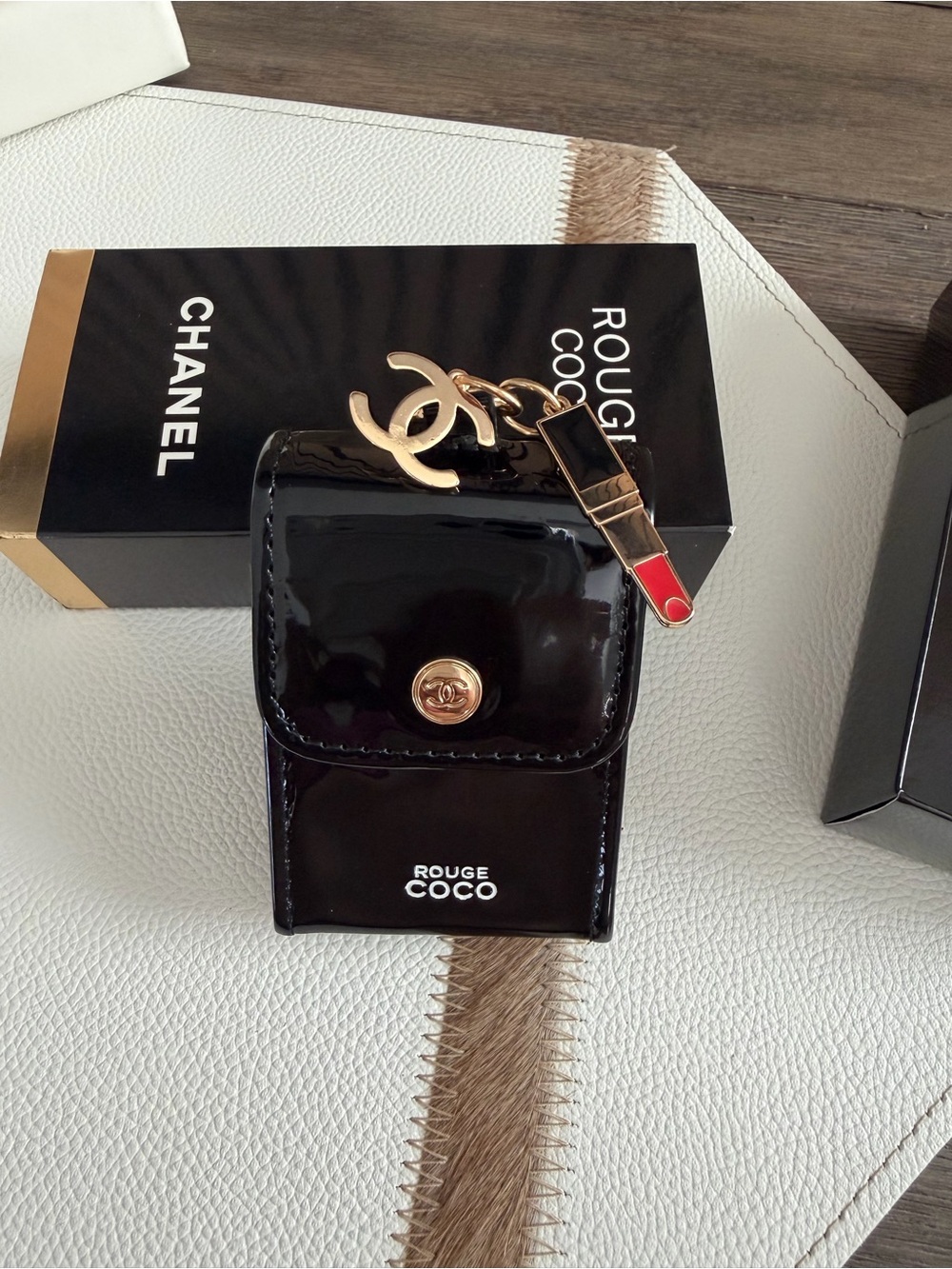 CHANEL Black Patent Leather pouch with Gold CC ,Lipstick case